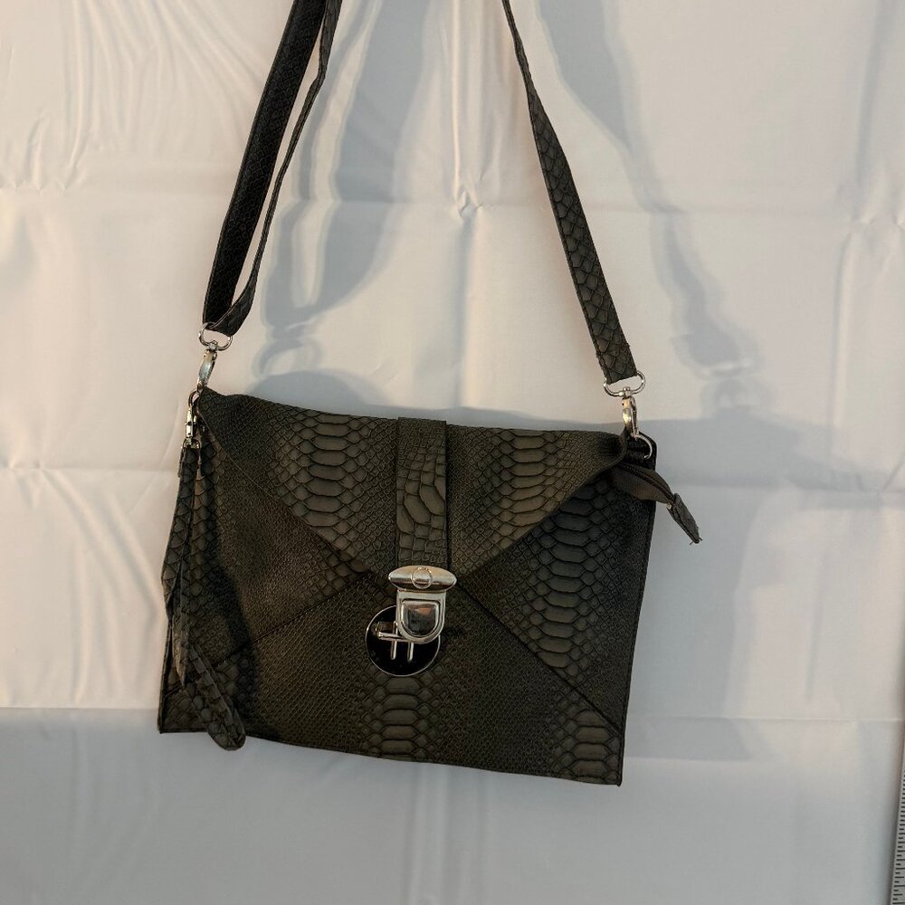 Unbranded/Boutique Gray Snakeskin Embossed Crossbody Bag Envelope Clutch Purse